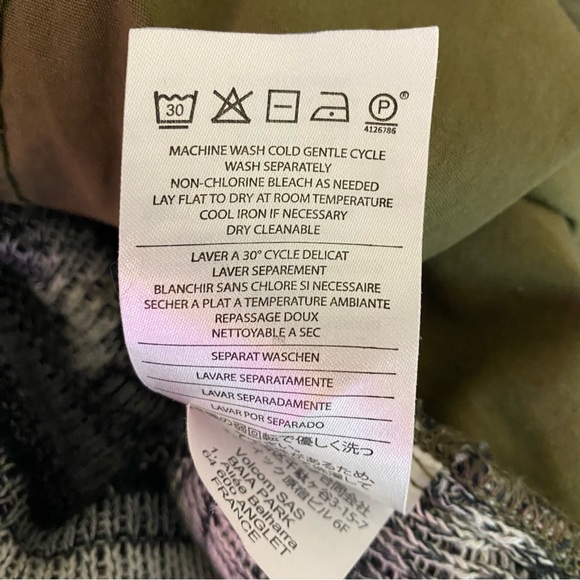 Volcom Green Cargo Button Down Long Sleeve Jacket with Pockets & Pattern Back - Picture 8 of 8